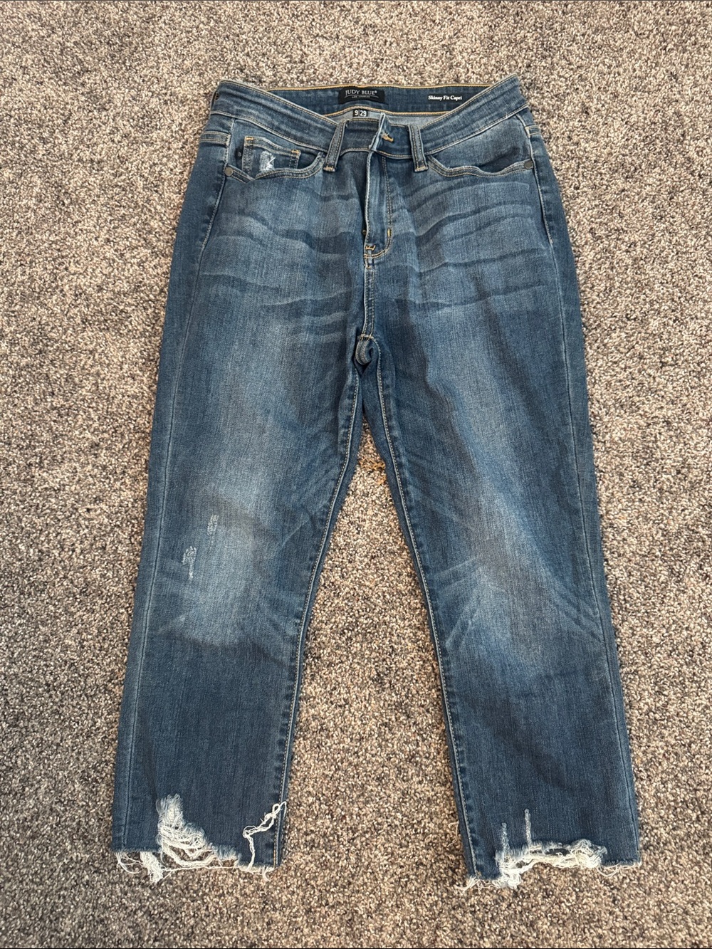 Judy Blue Distressed Medium Blue Ankle Crop Jeans sz 9/29